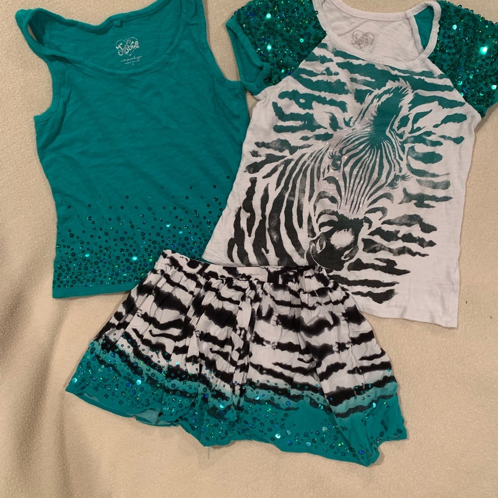 Set of 3. Sequin Tank top, t-shirt and skirt/skort